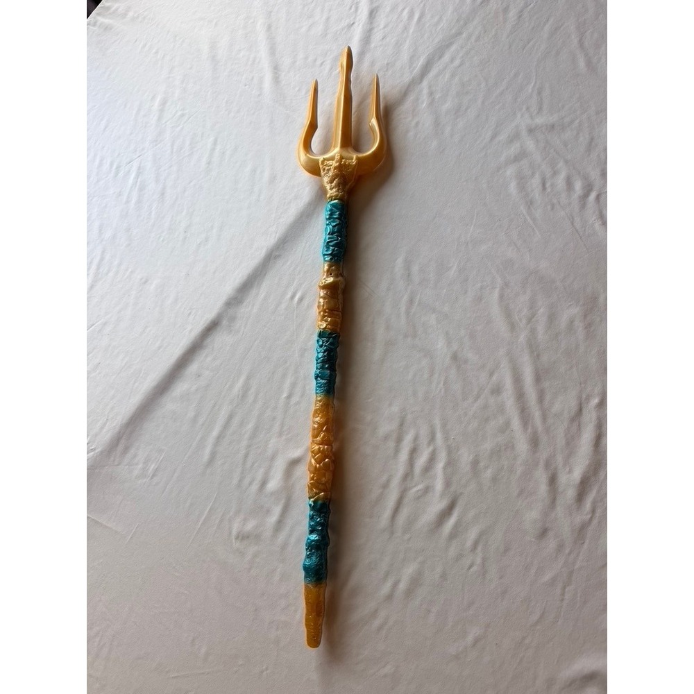 DC Comics Aquaman Trident of Neptune Toy Prop Gold Teal Sound Effects Cosplay